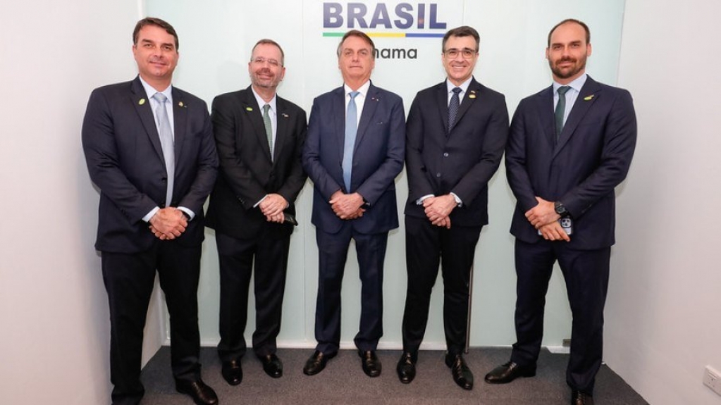 Bolsonaro inaugura embaixada brasileira no Bahrein