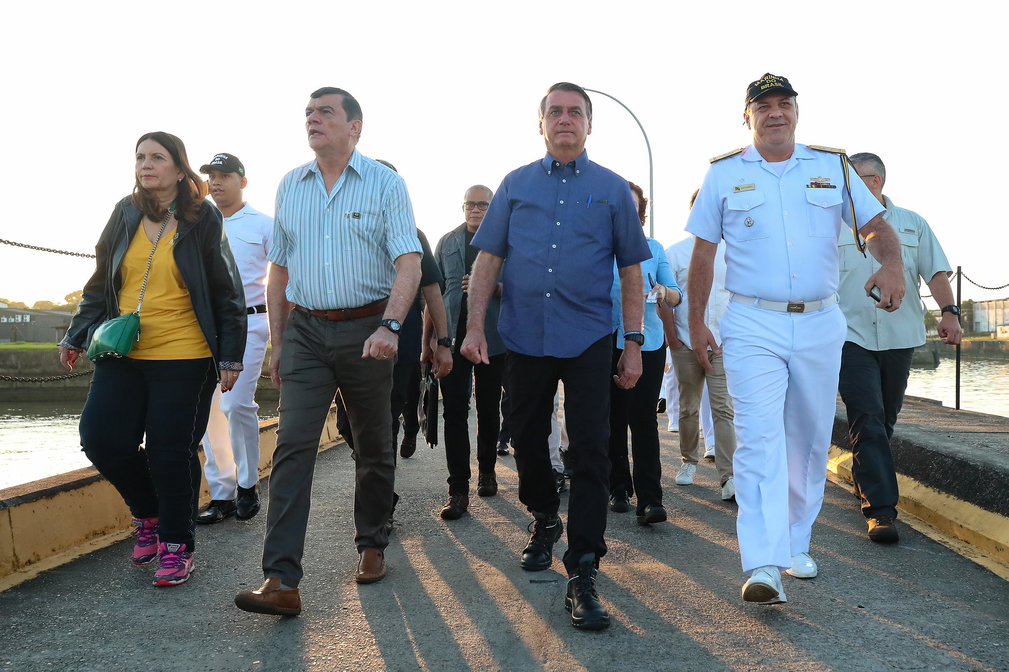 Presidente da República Jair Bolsonaro recebe chega à Base Naval Val-de-Cans, e embarca no Navio Hidroceanográfico (NHo) Garnier Sampaio. Foto: Isac Nóbrega/PR - 08.10.2022