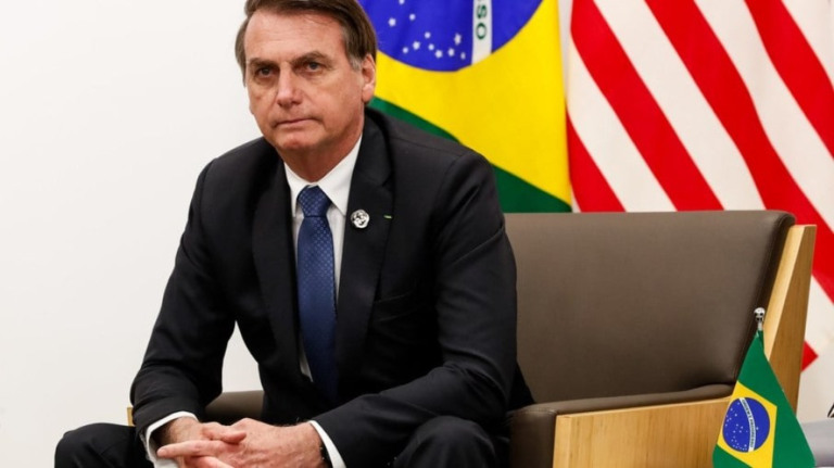 Bolsonaro defende golpistas que participaram de ato terrorista no DF