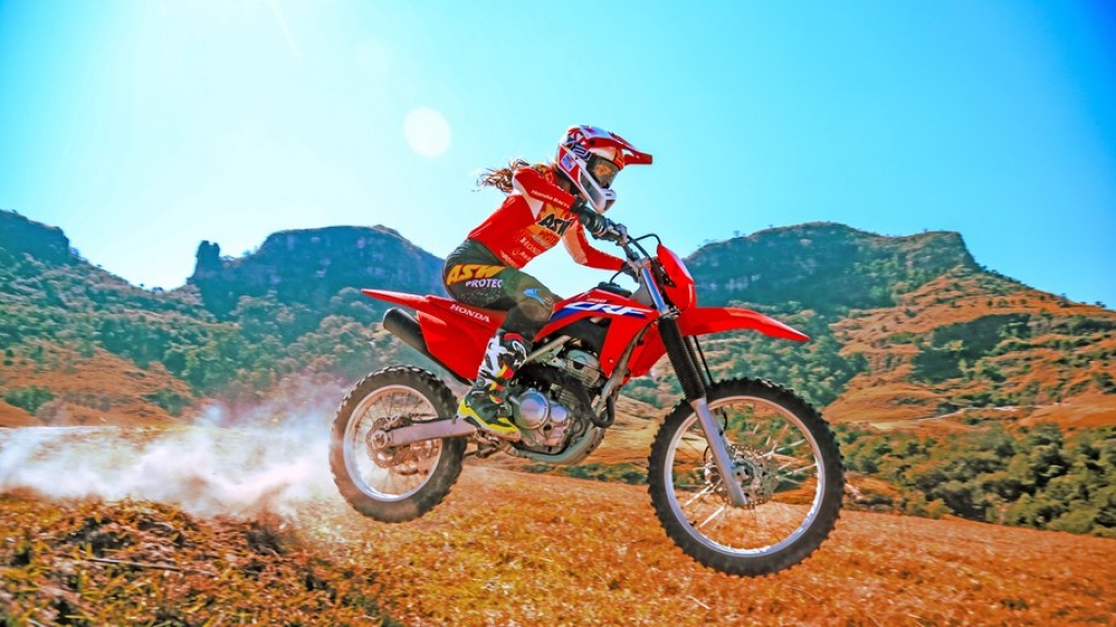 Honda lança CRF 250F da linha 2022 a partir de R$ 17.550