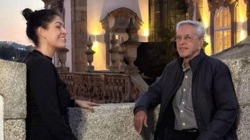 Redação GPS Paula Lavigne é proibida de entrar em apartamento ocupado por ex-governanta Redação GPS Paula Lavigne é proibida de entrar em apartamento ocupado por ex-governanta