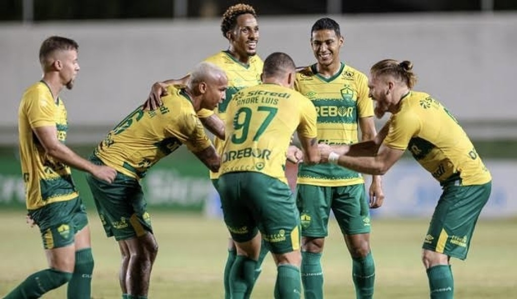 Cuiabá vira o jogo e vence o Mixto pelo Campeonato Mato-grossense