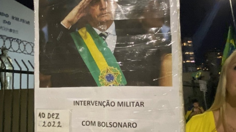 Nome de Bolsonaro volta a protagonizar atos antidemocráticos pelo país