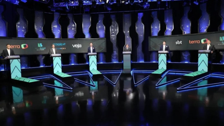 Garcia e Tarcísio viram alvo na abertura de debate ao governo de SP