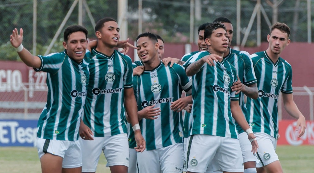 Coritiba faz 5 a 0 no Monte Azul e é o 28º time classificado