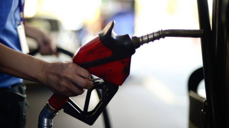 Preço da gasolina cai em SP após redução do ICMS, que gera ação no STF