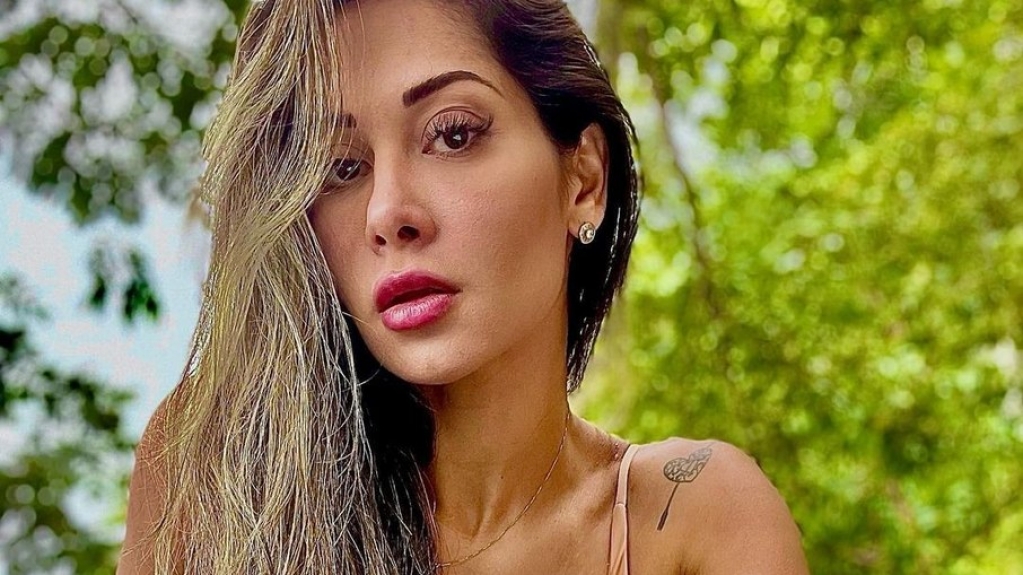 Síndica de condomínio cobra R$ 62 mil de Mayra Cardi e do irmão da coach