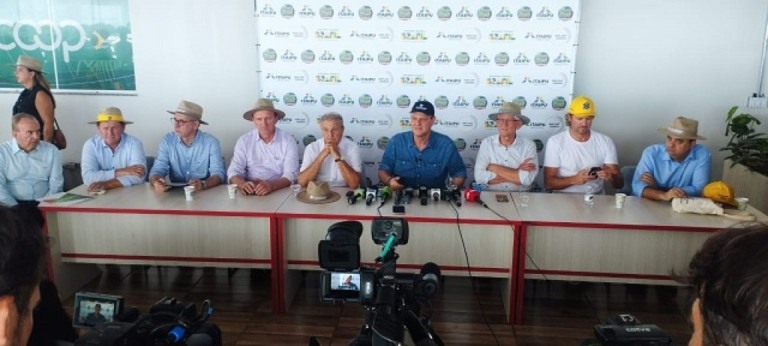 Ministro da Agricultura tranquiliza o agronegócio dizendo que “o momento é de atenção, mas não de crise”