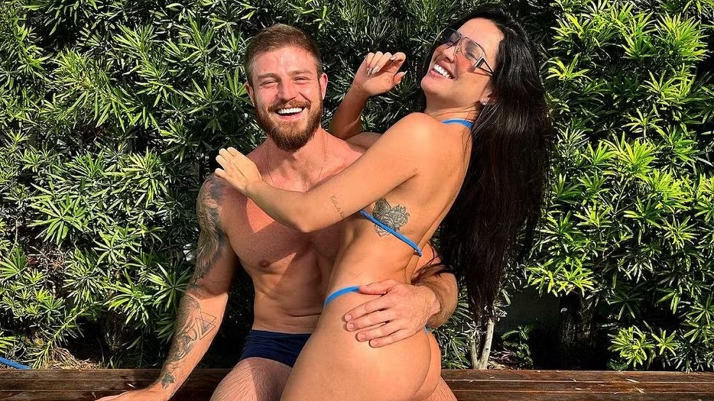 Mãe de Juliette anima web ao dançar com affair da cantora: ‘Ensinando o genro’
