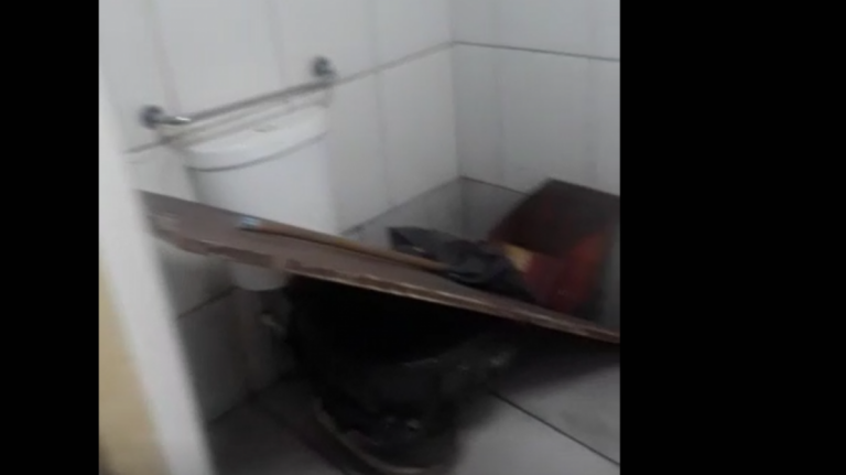 Usuários acusam sujeira e más instalações no Terminal Urbano; prefeitura critica vandalismo