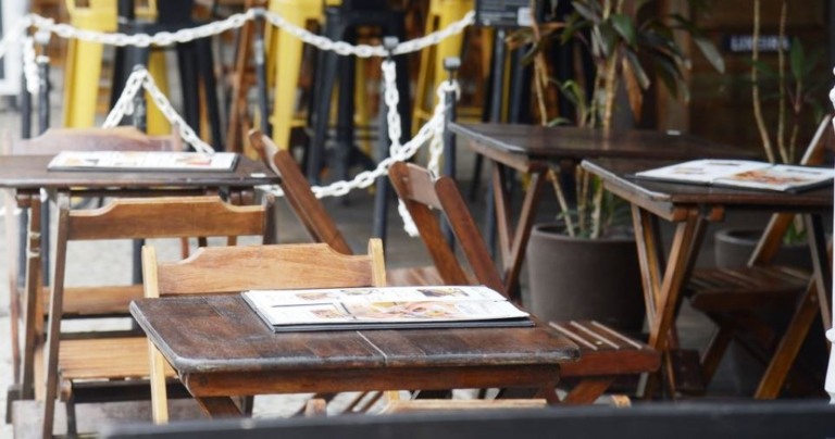 Sem regras, Sindicato orienta cautela na abertura de bares e restaurantes