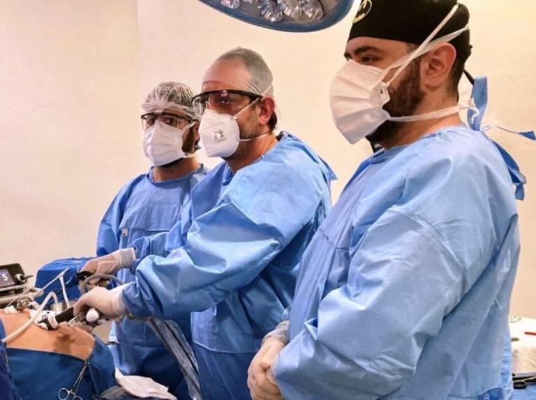 Cirurgiões de Marília participam no maior estudo sobre bariátrica durante epidemia