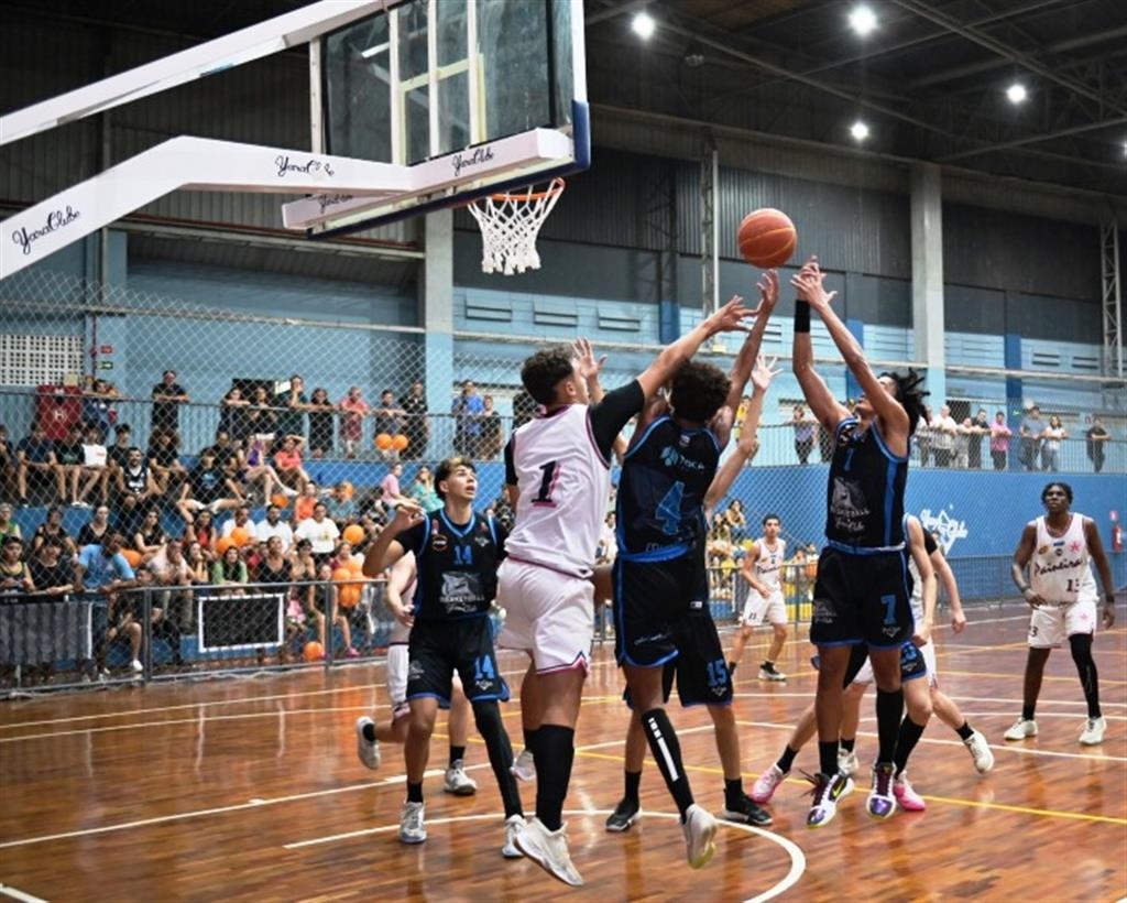 Basquete de Marília supera Clube Paineiras de SP com boa vitória em casa