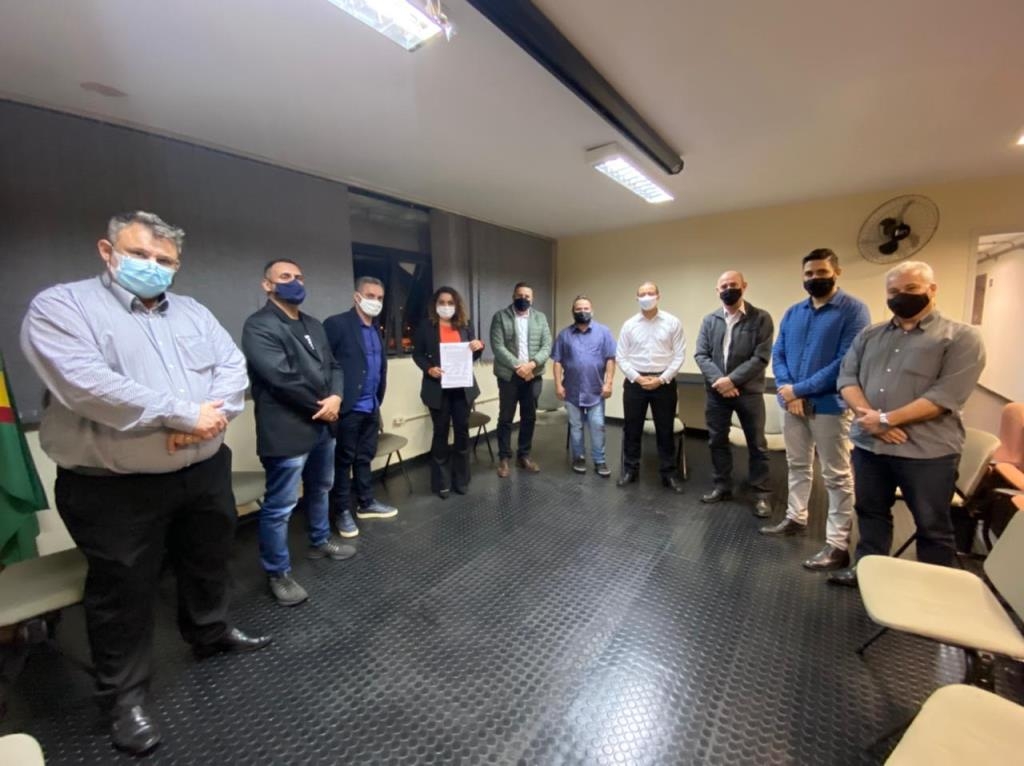 Prefeita Suéllen Rossim em encontro com vereadores de Bauru – Divulgação