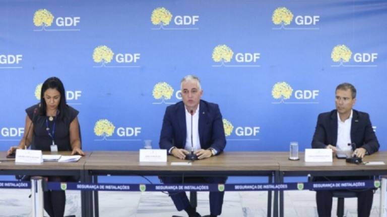 Agência Brasília Ônibus do DF vão extinguir dinheiro em espécie