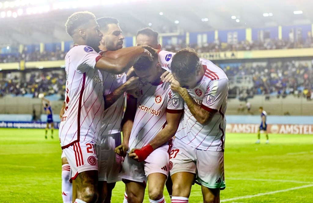 Internacional desencanta e vence o Delfín na Copa Sul-Americana