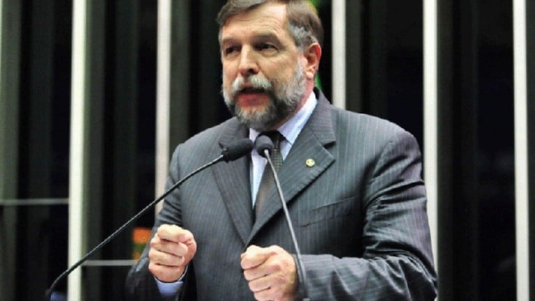 Senador pede expulsão de Arthur do Val do Podemos após falas machistas