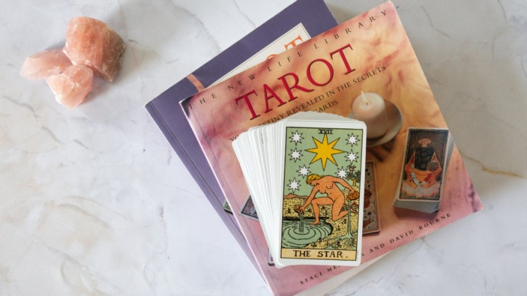 Alexsander Lepletier Descubra qual é a carta do Tarot para agosto de 2023