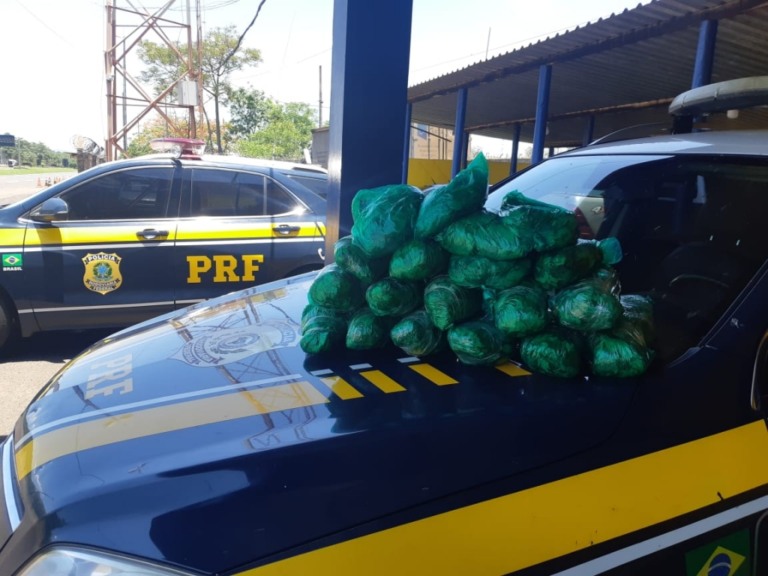 PRF detém boliviano com folhas de coca em Ourinhos e adolescente irregular no país