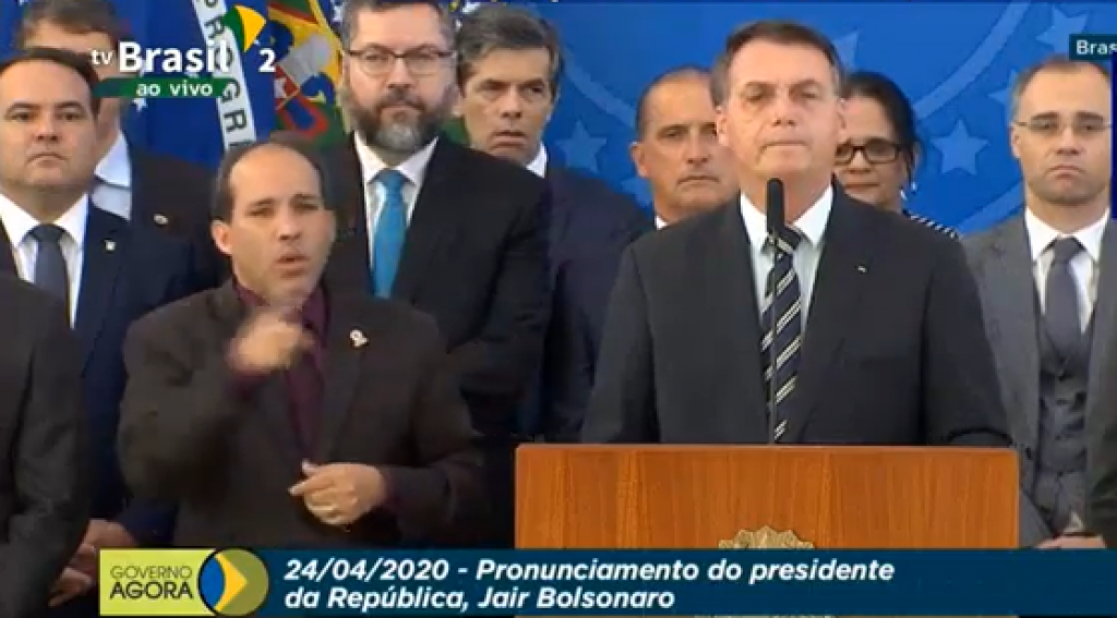 Bolsonaro nega interferência na PF e carta branca a Moro; 'decepcionado e surpreso'