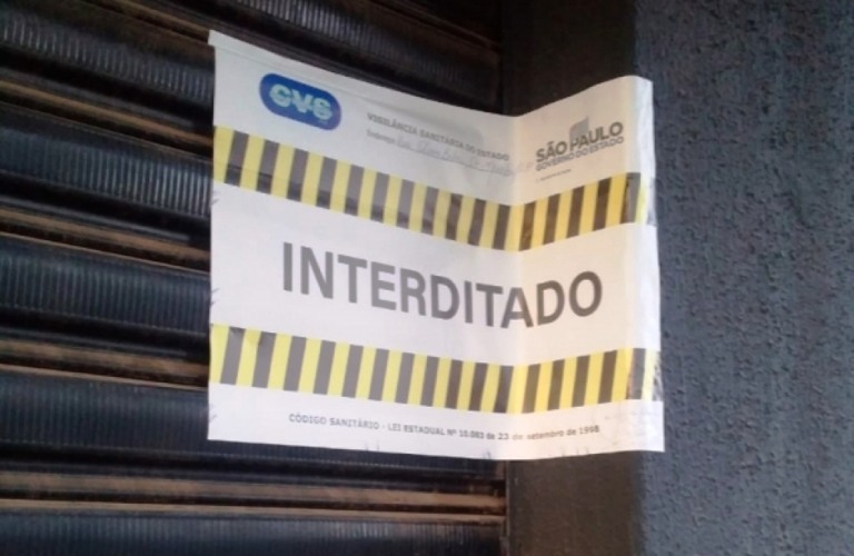 Fiscalização interrompe festa infantil e autua trailers e lanchonete em Marília