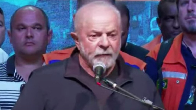 Lula pede que ministros não façam anúncios sem aval do Planalto