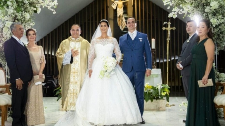 Emanuelly Fernandes Anna Carolina e Eduardo Coura celebram união no Lago Sul