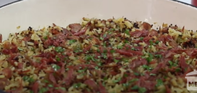 Arroz carreteiro com carne seca