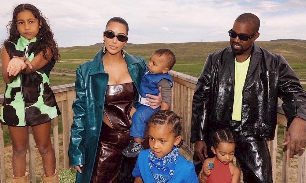 Após saber de novo namoro da ex-mulher, Kanye West se pronuncia: "Preciso voltar para casa" 