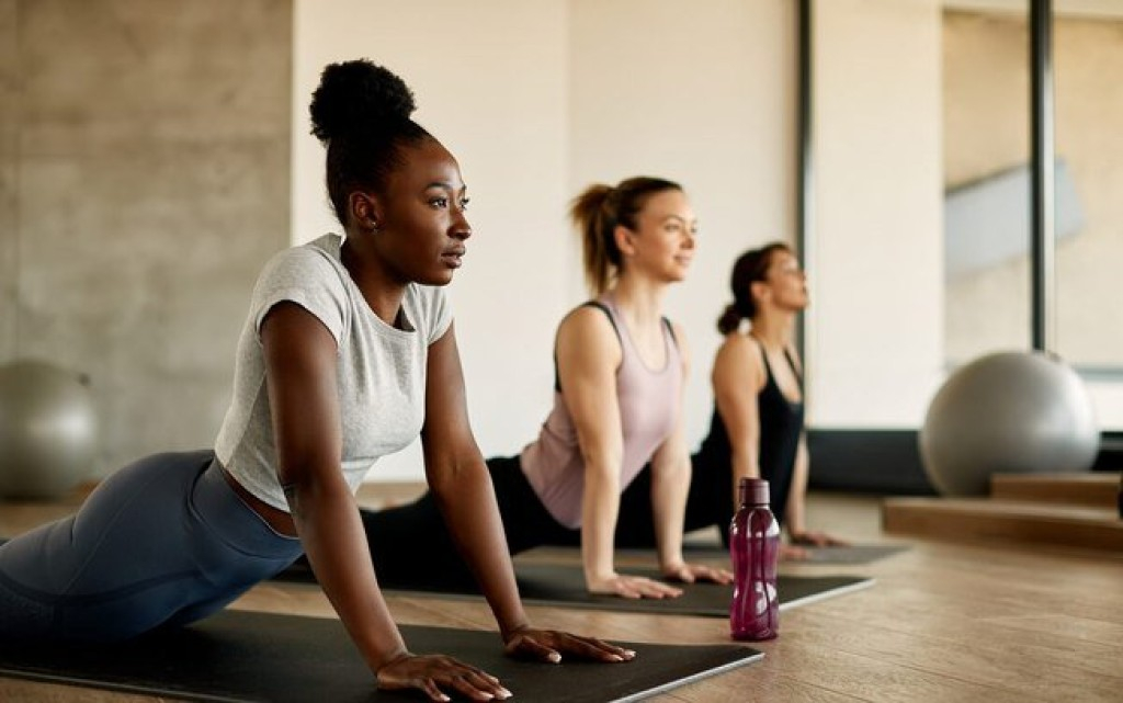 5 exercícios para quem sofre de desvios posturais 5 exercícios para quem sofre de desvios posturais