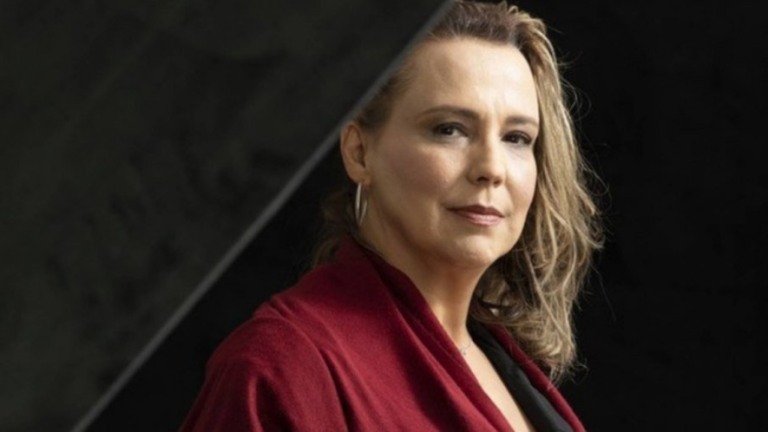 Ana Beatriz Nogueira descobre câncer no pulmão