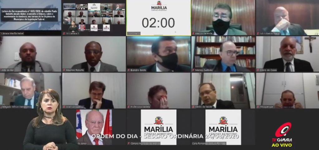 Carteirada contra policial provoca críticas na Câmara, sem medida de apuração