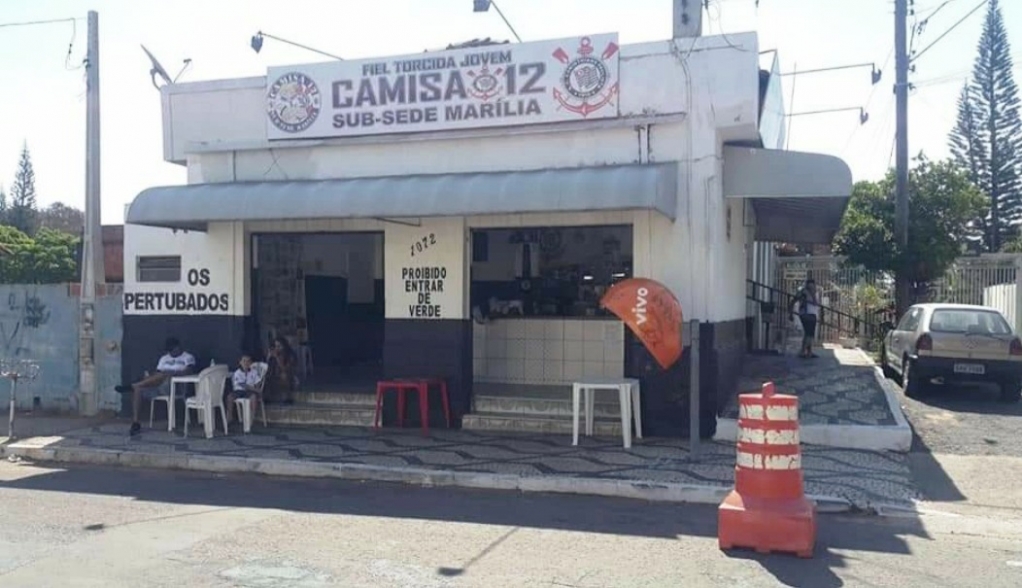 Torcida organizada oferece sede para posto de vacinação em Marília