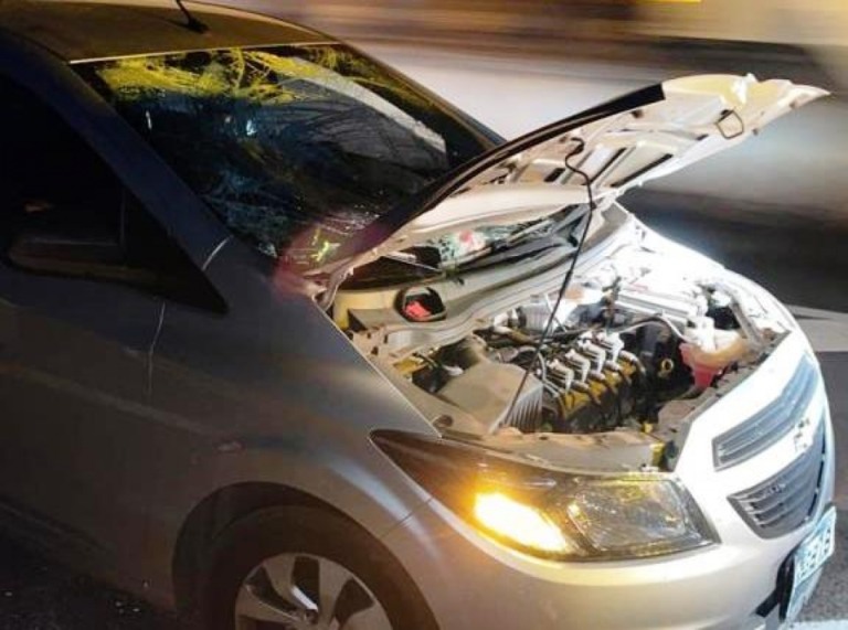 carro teve poucos danos em acidente sem feridos graves – Foto: Jornal da Segunda