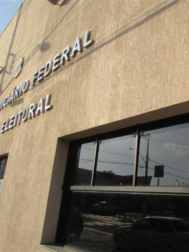 Cartório eleitoral faz plantão no final de semana para regularizar títulos