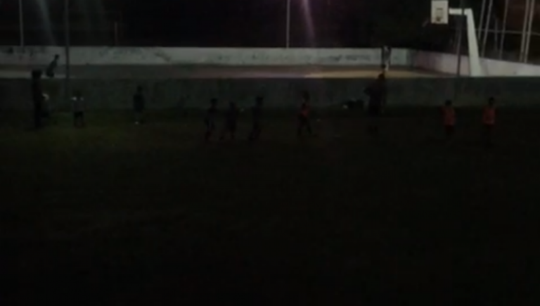 Falta luz - Poliesportivo em Marília tem jogos e atividades no escuro; assista