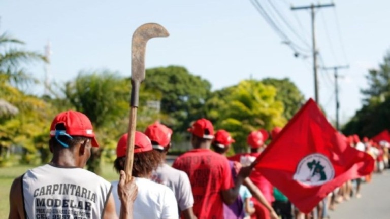 Agência Brasil Projeto aprovado na Câmara criminaliza luta por terra, critica MST