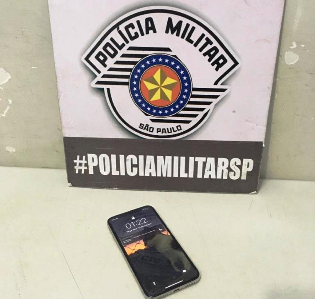 Violência - PM prende acusado de roubar celular; Civil investiga assalto em farmácia