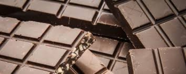 Sem dinheiro para fiança, mulher fica presa por furto de chocolates em Marília