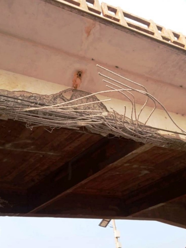 Choque de carreta em viaduto interdita trecho da BR-153 em Icém