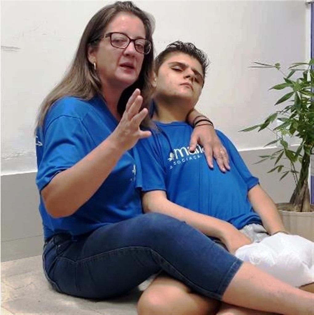 Marias Reais – Associação Cannábica mostra impacto de tratamento em criança, orienta e emociona