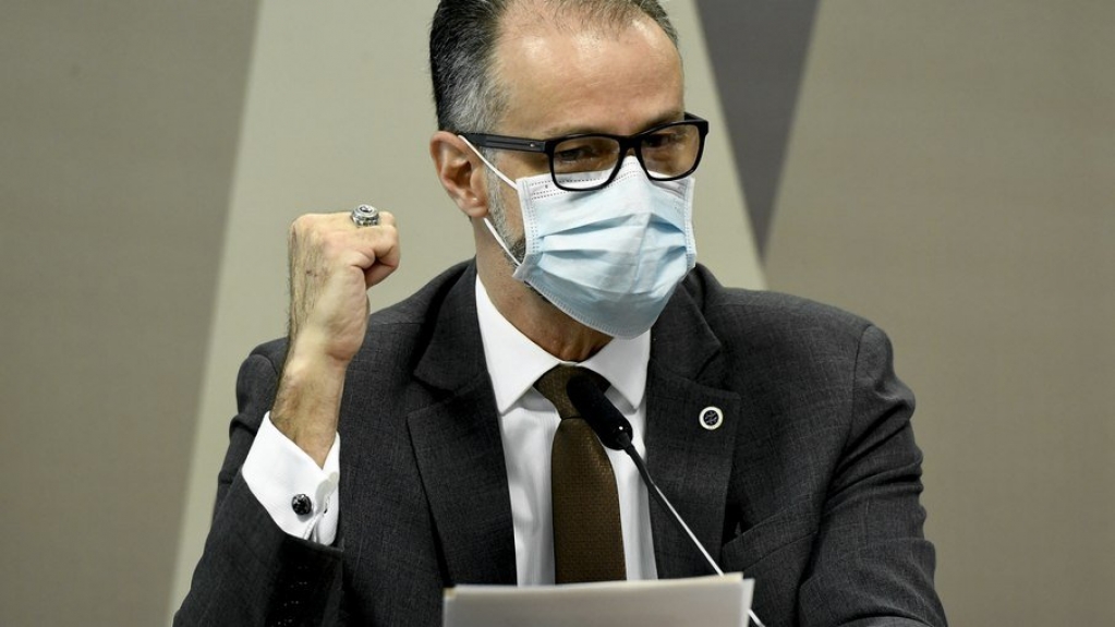 Internautas aprovam carta de Barra Torres a Bolsonaro, afirma pesquisa