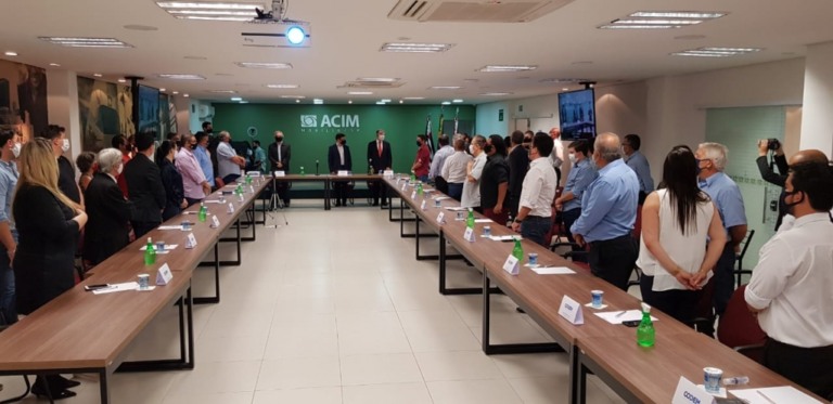 Codem lança 25 metas para Marília e entrega a candidatos; veja as propostas