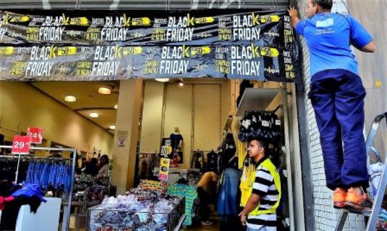 Comércio de Marília terá horário especial na Black Friday e em dezembro; veja calendário