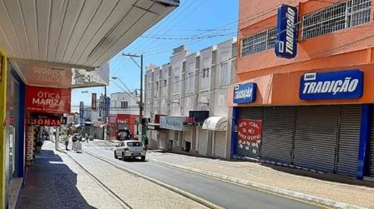 Acim distribui a comerciantes cartazes de orientação sobre coronavírus