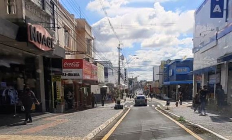 Comércio de Marília inicia horário especial nesta quinta-feira
