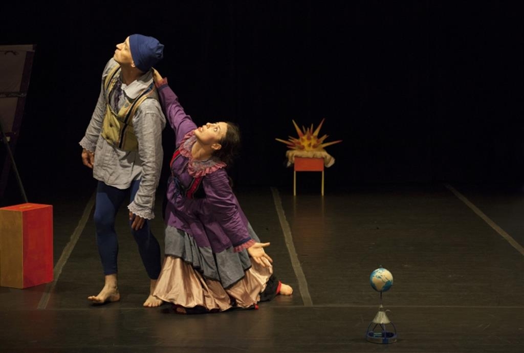 Confraria da Dança traz espetáculo com movimento, texto e reflexões