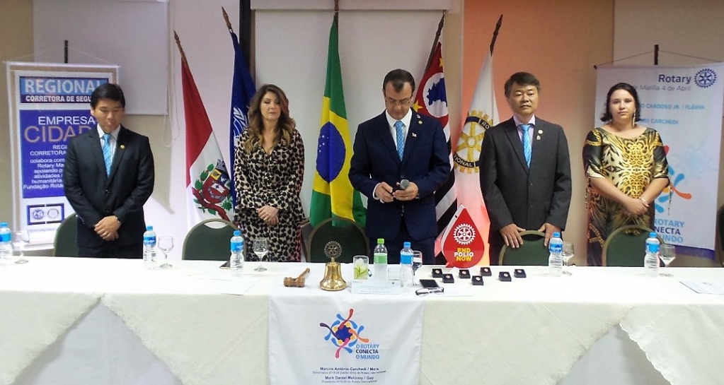 Rotary 4 de Abril celebra aniversário com repasses e títulos Paul Harris