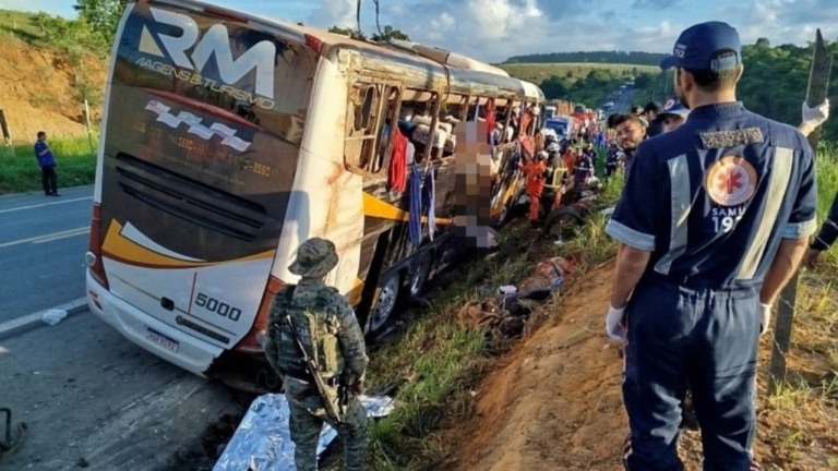 Lenio Cidreira/Liberdade News Acidente na BR-101 na Bahia
