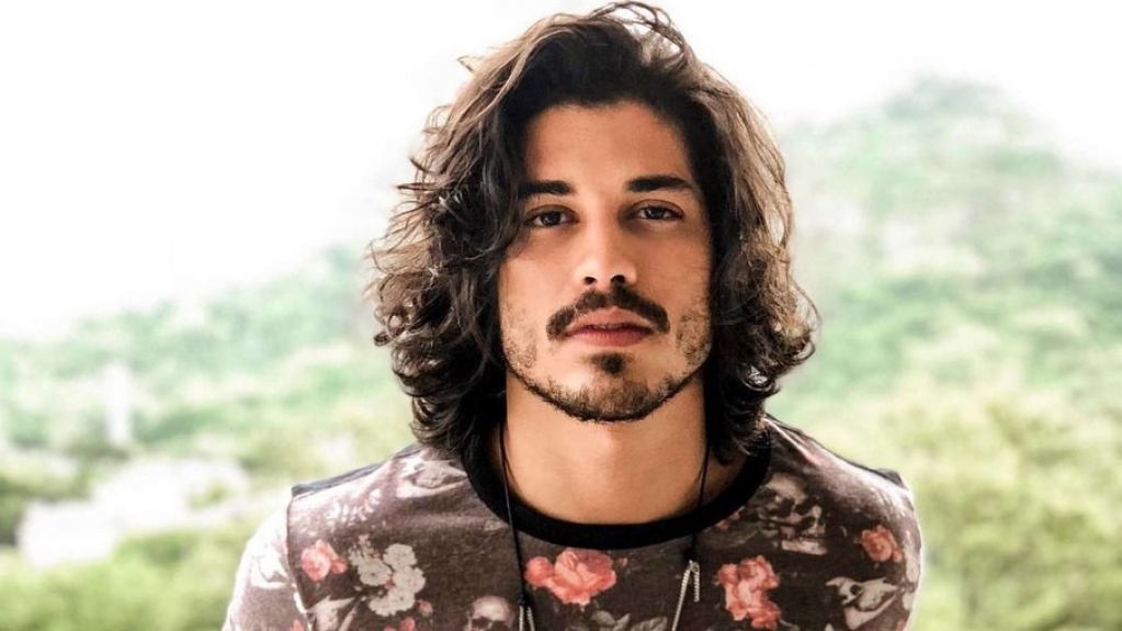 Douglas Sampaio: "Já fiquei com homem e não tenho problema com isso" Douglas Sampaio: "Já fiquei com homem e não tenho problema com isso"